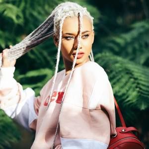 Meet your Posher, Jenjer